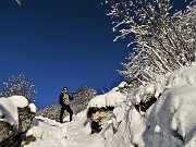 37 Dopo un bel po' di salita siamo in vista del nuovo Rif. Monte Suchello